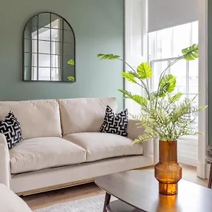  Apartment Dragon Luxury Serviced At Walker Street