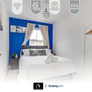 https://boyeilles-belfast-2-bed-house-with-balcony-ormeau-road.belfasthotelsireland.com